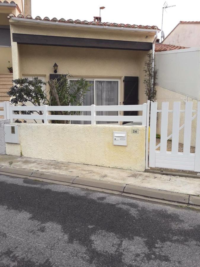 Maison Charmante A Sainte-Marie Avec Grand Jardin Bagian luar foto